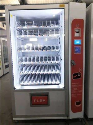 Distribuitor automat cu lift